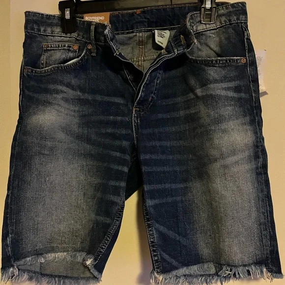 H&M &Denim Boyfriend Shorts - Picture 3 of 3
